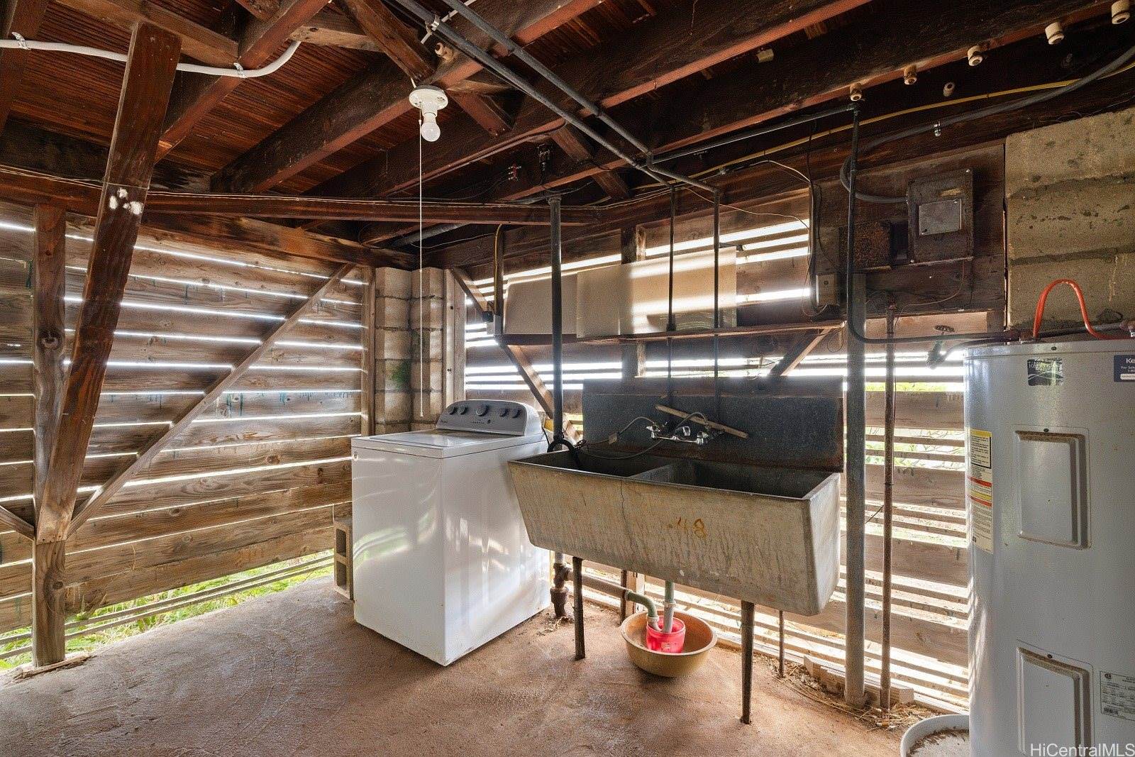 1643 Paula Drive, Honolulu, HI 96816