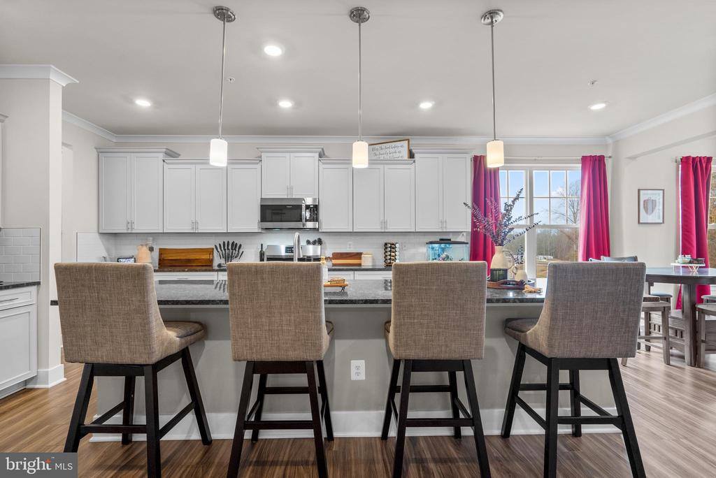 4148 Charles Dickens Dr, White Plains, MD 20695