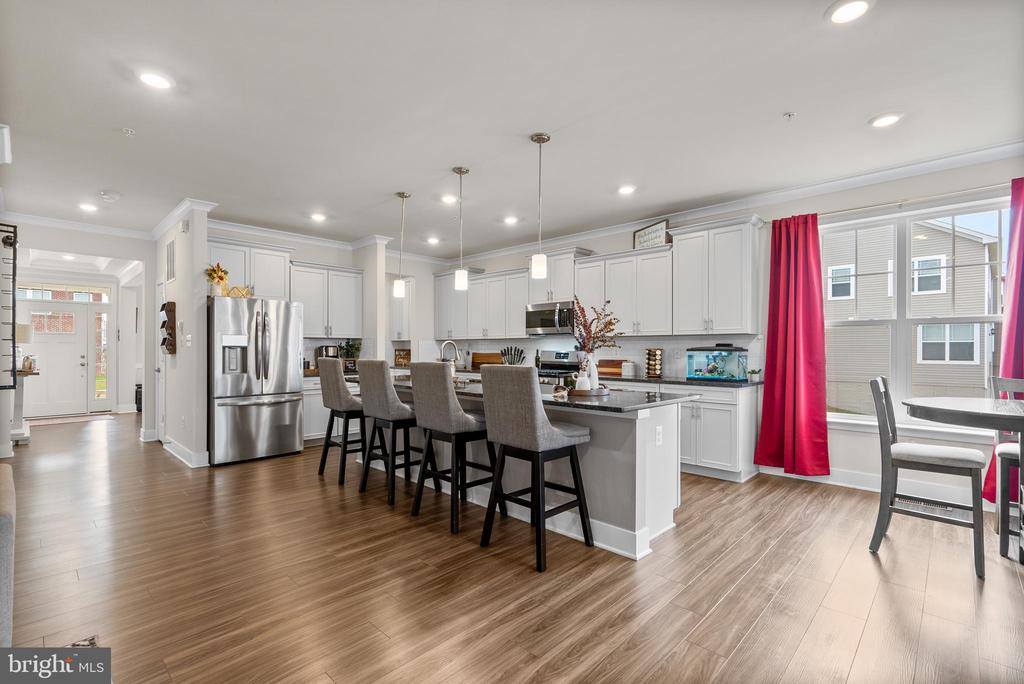 4148 Charles Dickens Dr, White Plains, MD 20695