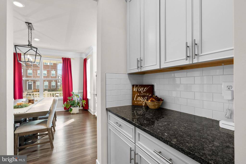 4148 Charles Dickens Dr, White Plains, MD 20695