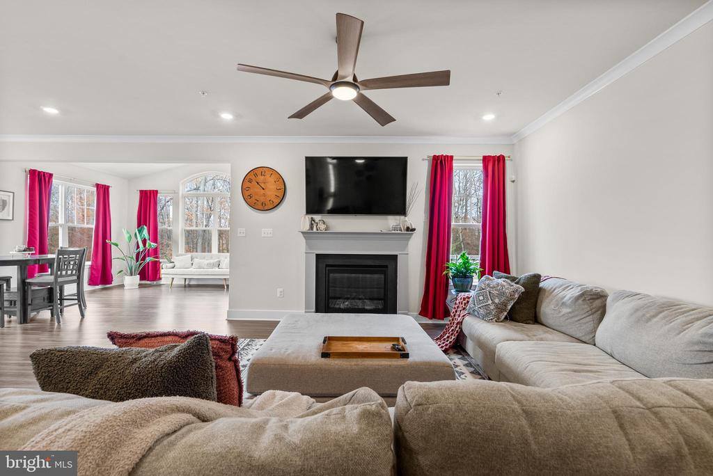 4148 Charles Dickens Dr, White Plains, MD 20695