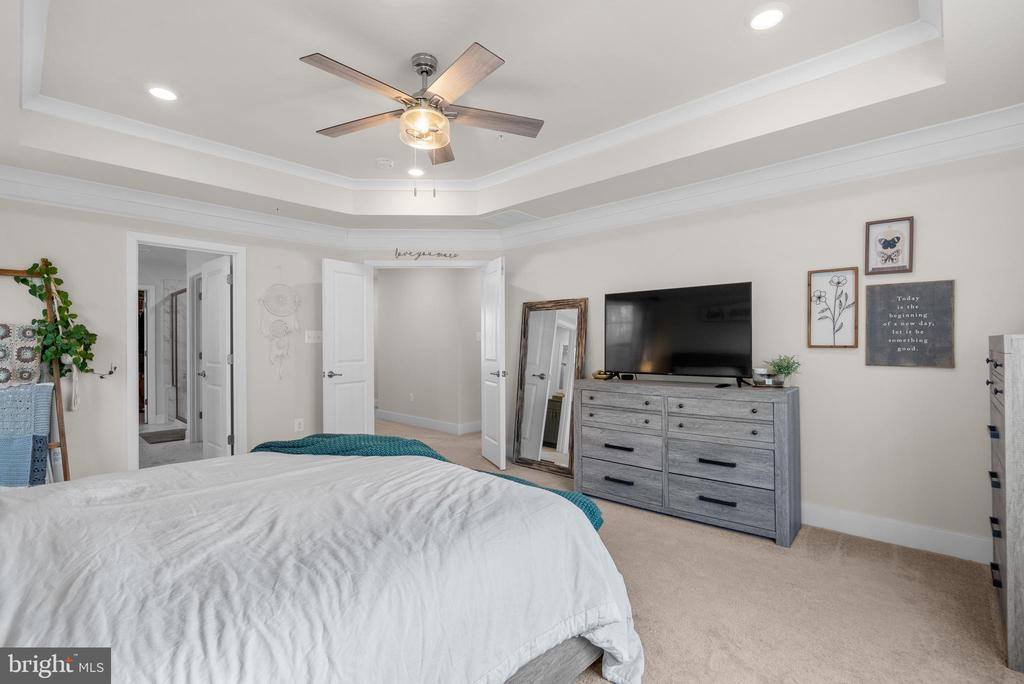 4148 Charles Dickens Dr, White Plains, MD 20695