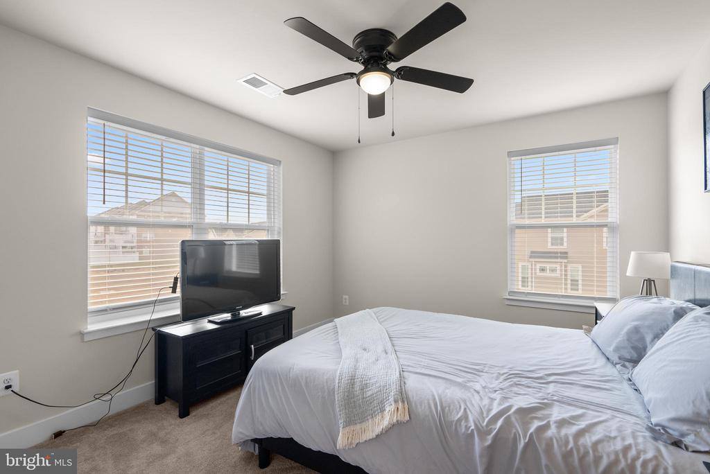 4148 Charles Dickens Dr, White Plains, MD 20695