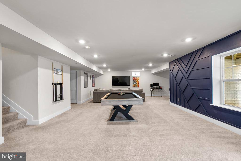 4148 Charles Dickens Dr, White Plains, MD 20695