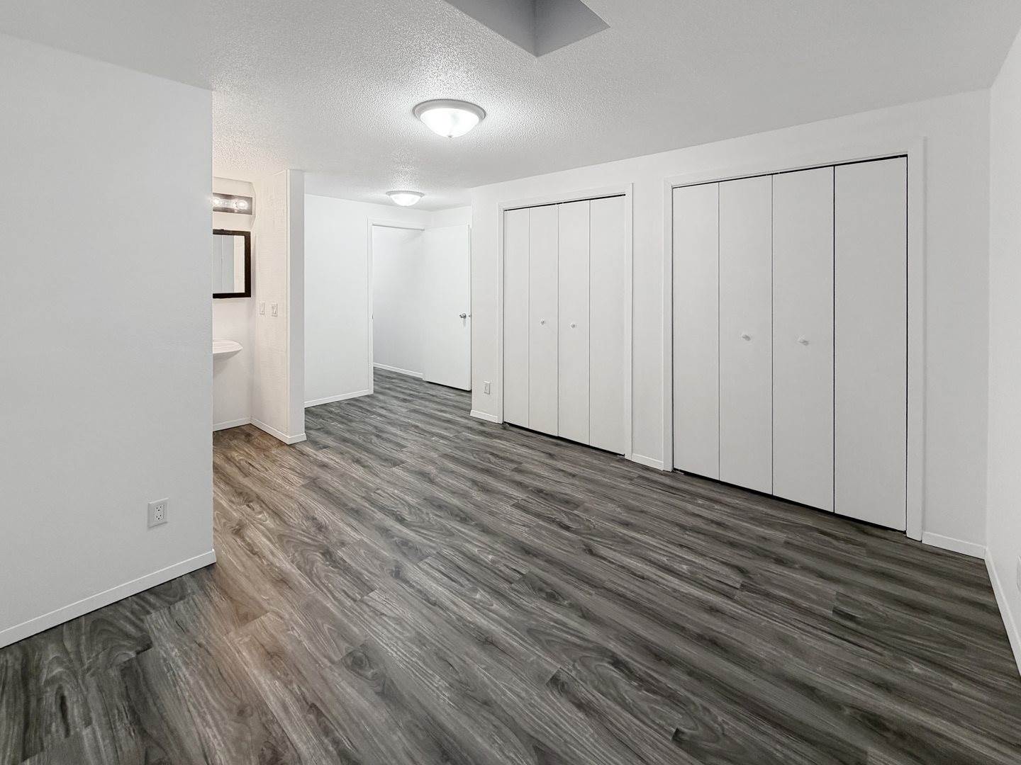 7980 East Ridott Road, Ridott, IL 61067