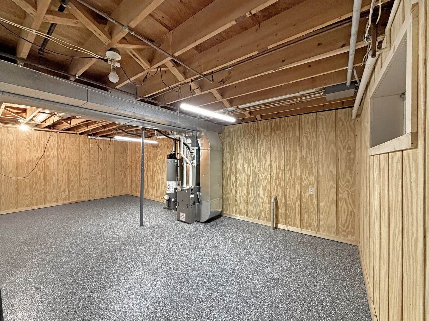 7980 East Ridott Road, Ridott, IL 61067