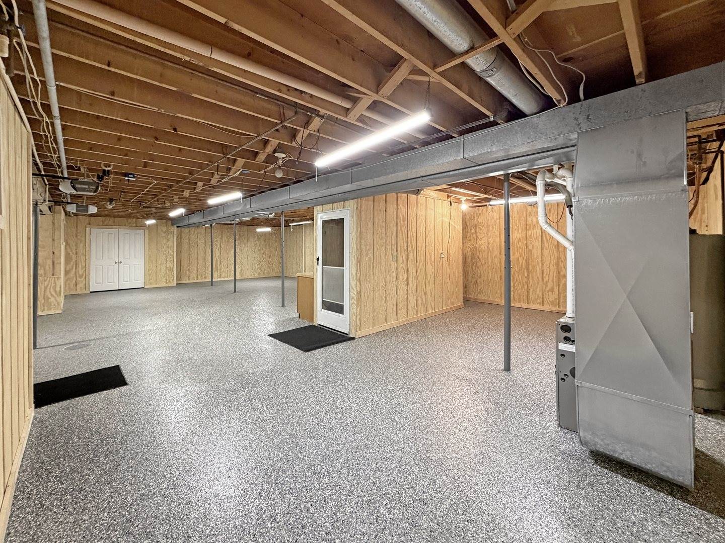 7980 East Ridott Road, Ridott, IL 61067