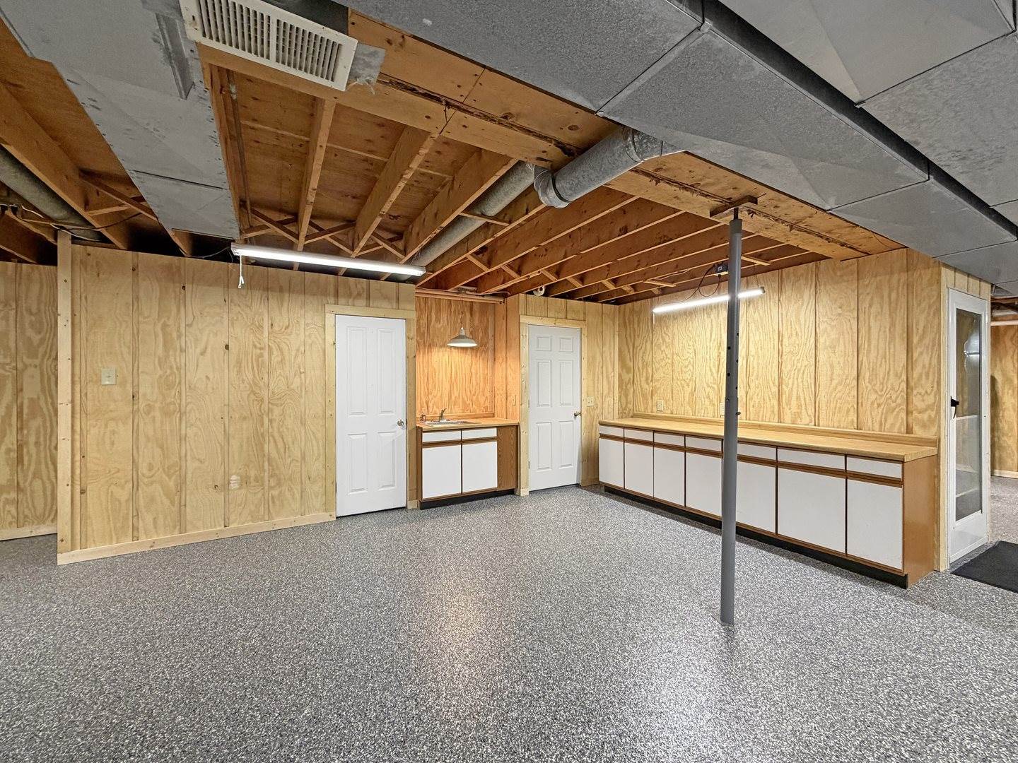 7980 East Ridott Road, Ridott, IL 61067