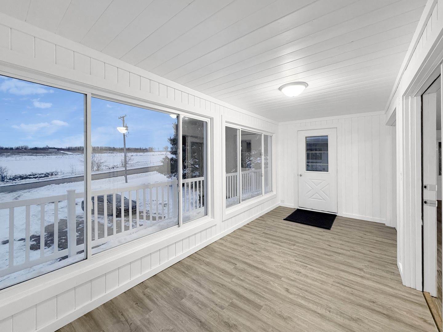 7980 East Ridott Road, Ridott, IL 61067