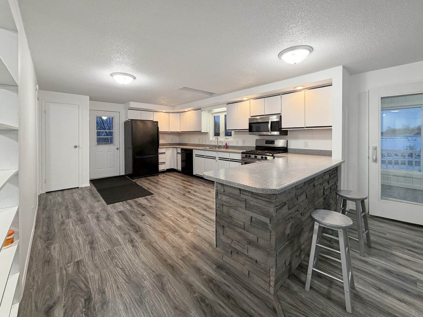 7980 East Ridott Road, Ridott, IL 61067