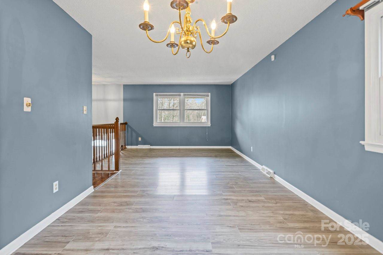 118 Brookmeade Drive, Statesville, NC 28625