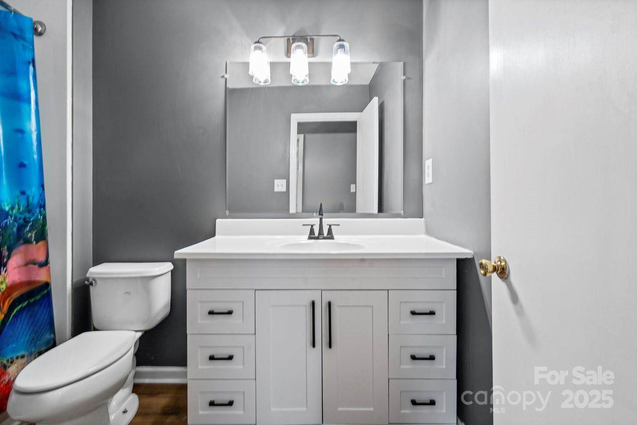 118 Brookmeade Drive, Statesville, NC 28625