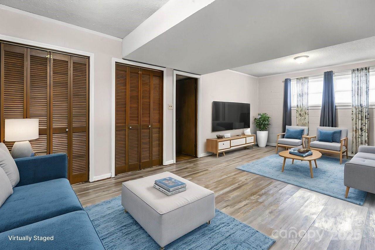 118 Brookmeade Drive, Statesville, NC 28625