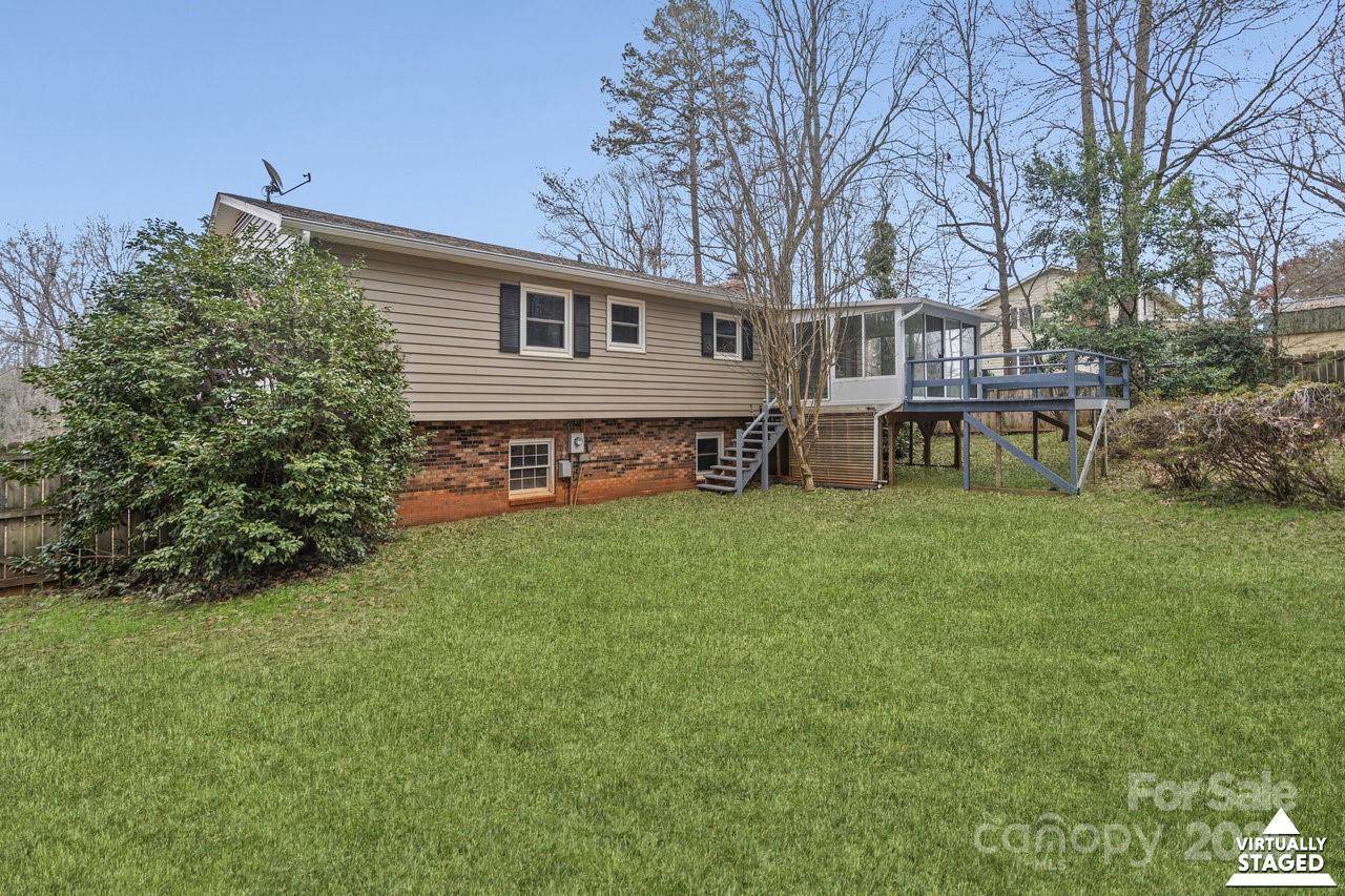 118 Brookmeade Drive, Statesville, NC 28625