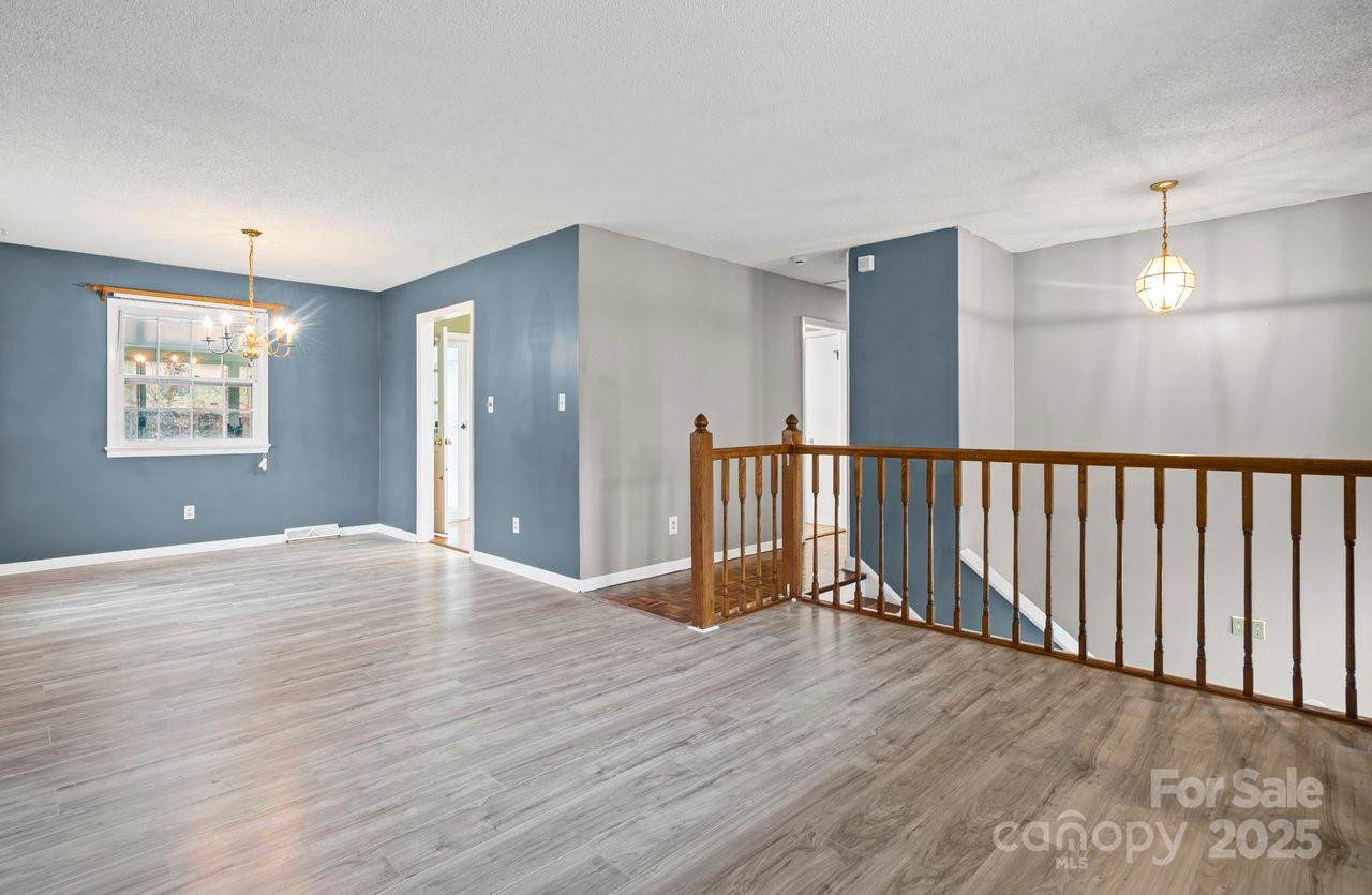 118 Brookmeade Drive, Statesville, NC 28625