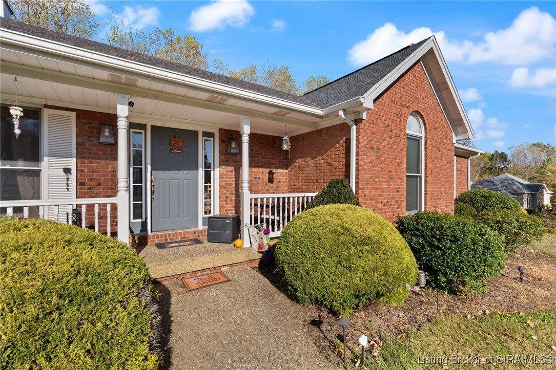 9404 Hunters Ridge Drive, Georgetown, IN 47122