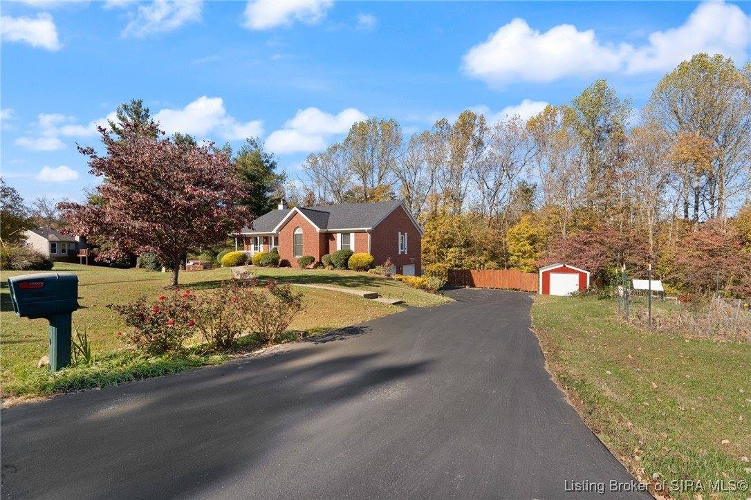 9404 Hunters Ridge Drive, Georgetown, IN 47122