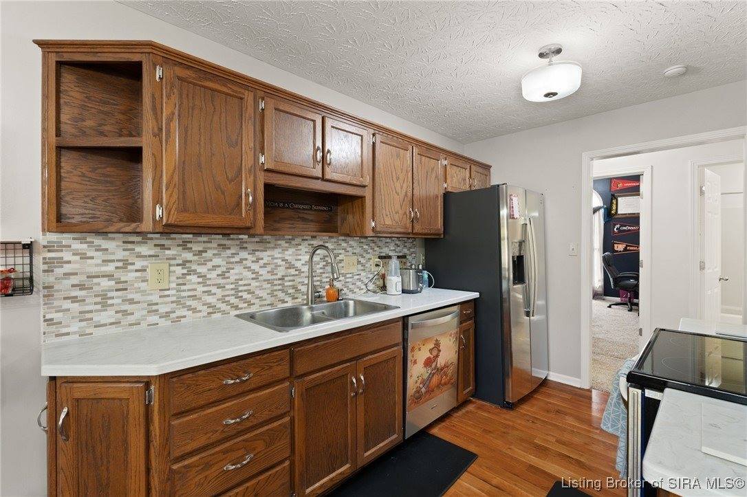 9404 Hunters Ridge Drive, Georgetown, IN 47122