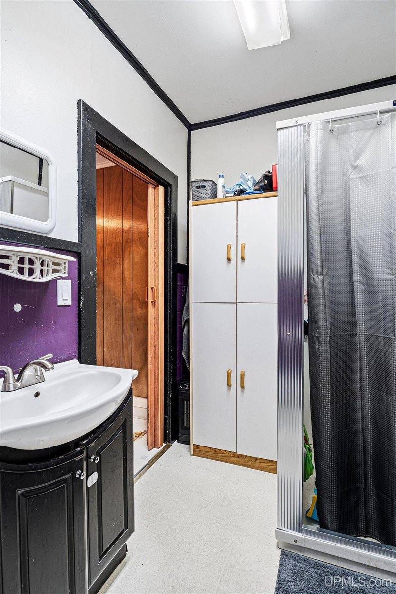 1733 Wilkinson Avenue, Marquette, MI 49855