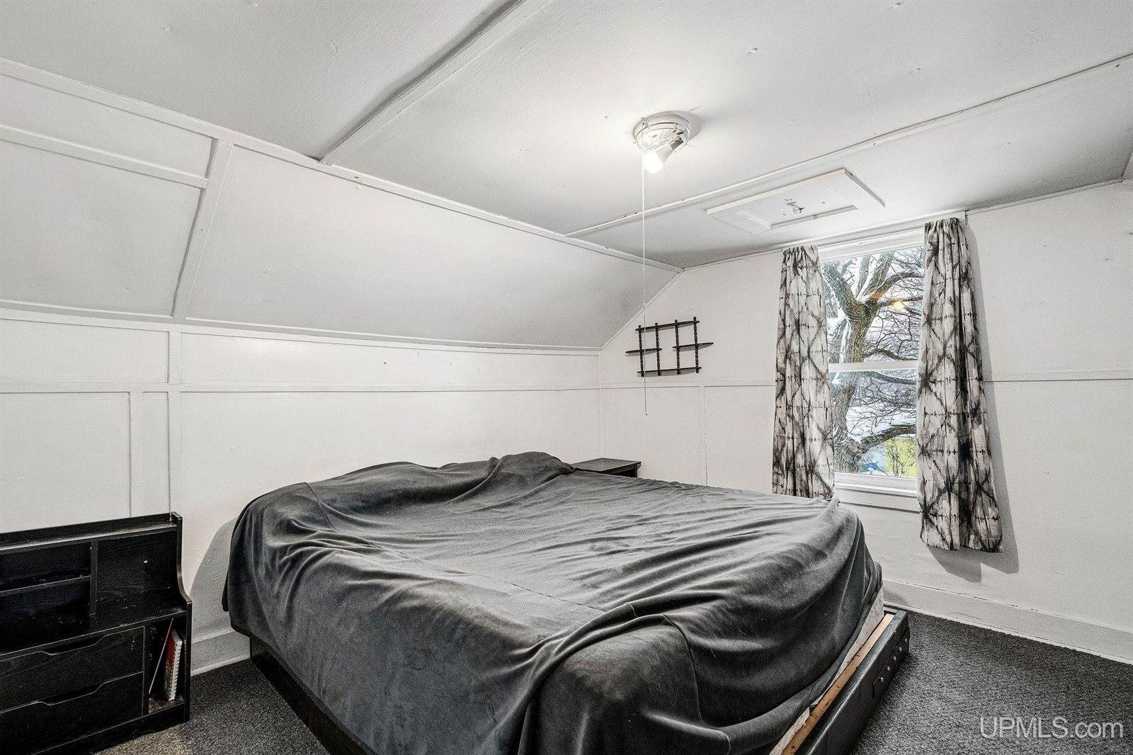 1733 Wilkinson Avenue, Marquette, MI 49855