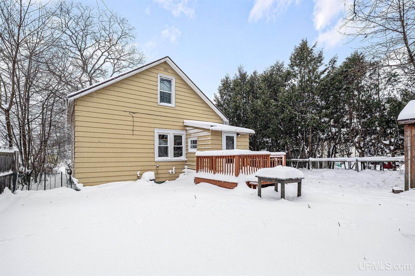 1733 Wilkinson Avenue, Marquette, MI 49855