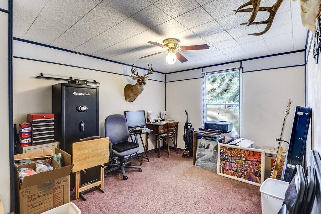 2520 Willow Oak Lane, Burleson, TX 76028