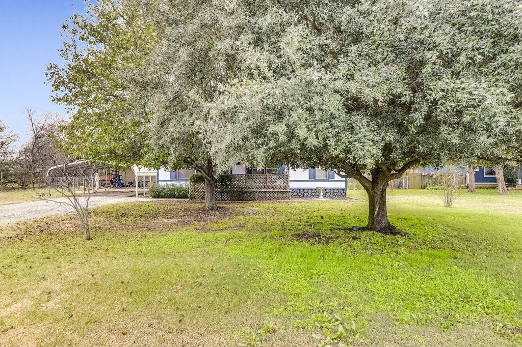 2520 Willow Oak Lane, Burleson, TX 76028