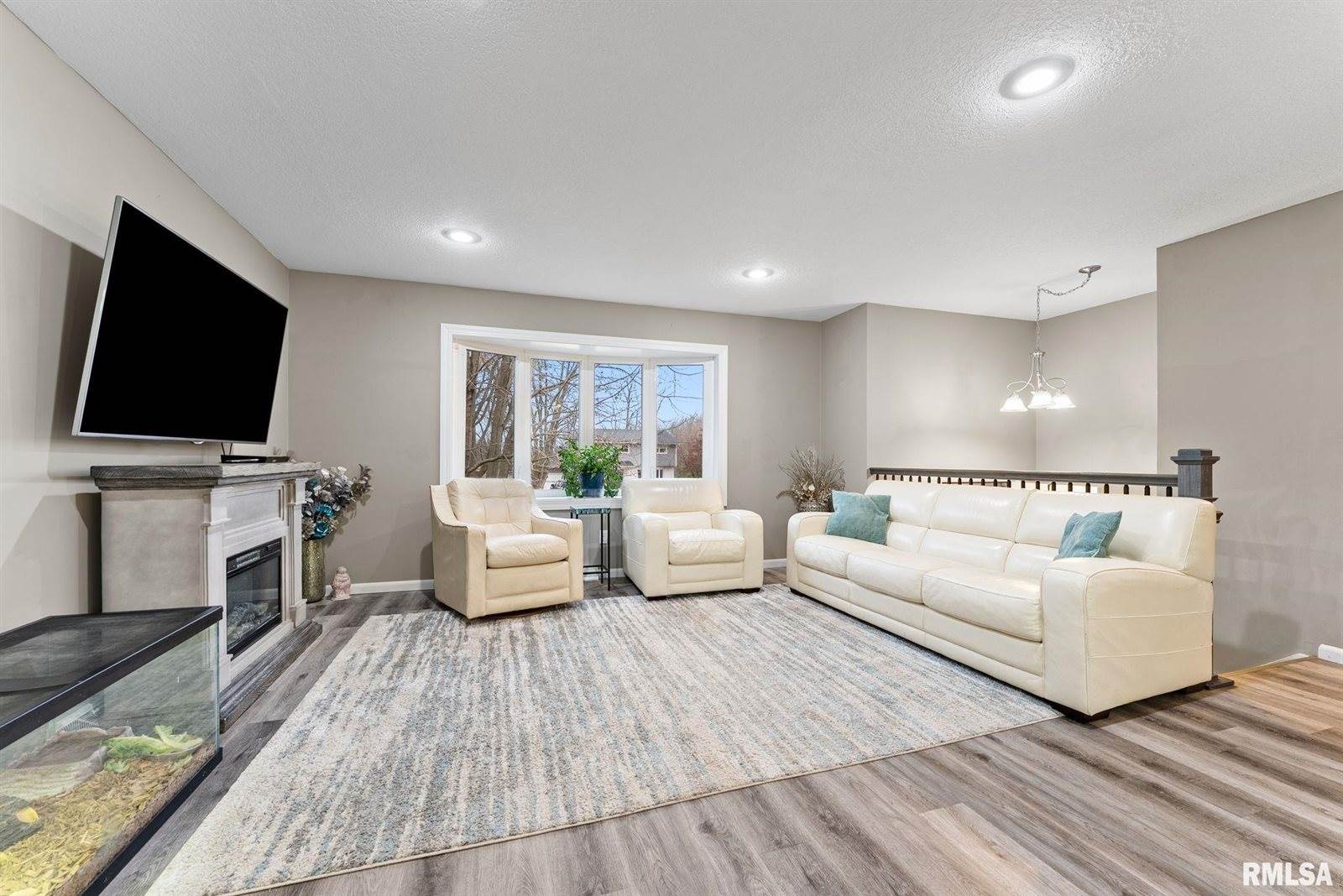 3870 Lexington Court, Bettendorf, IA 52722