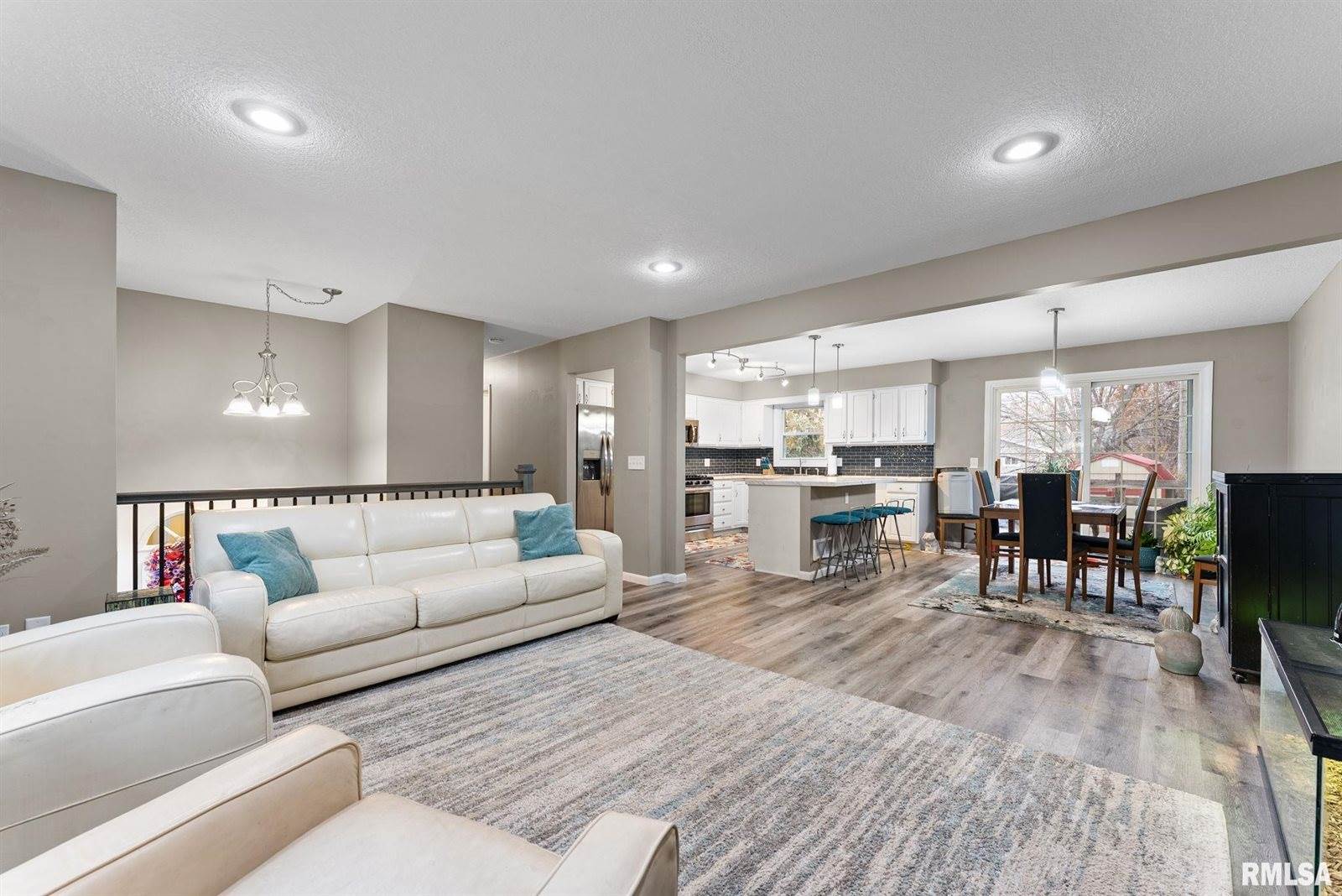 3870 Lexington Court, Bettendorf, IA 52722