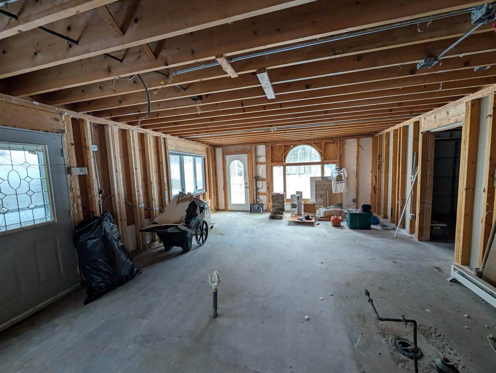 6395 South Lakeshore Drive, Pentwater, MI 49449