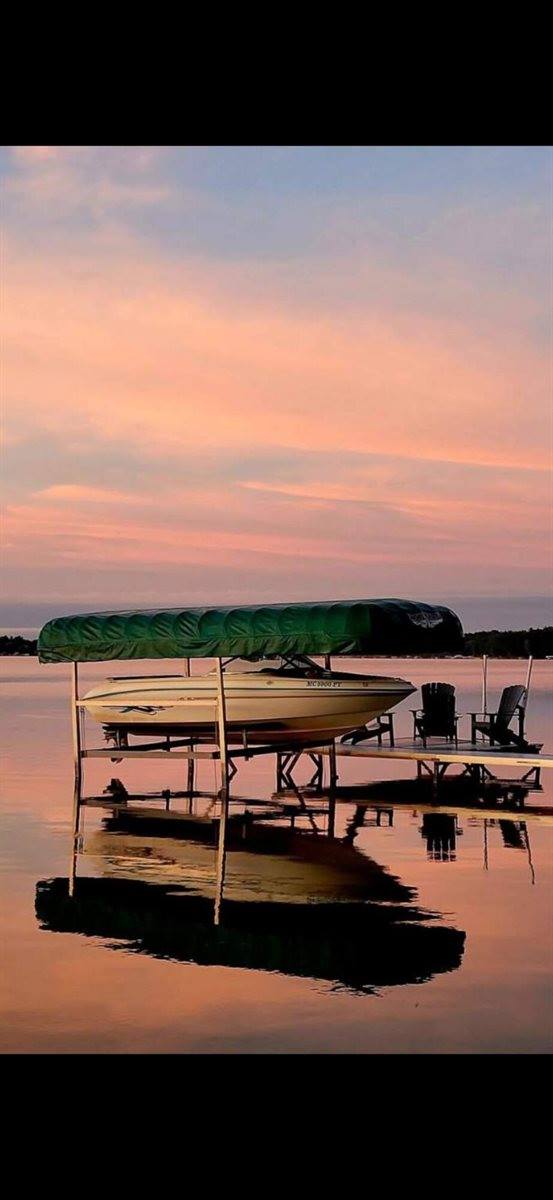 6395 South Lakeshore Drive, Pentwater, MI 49449