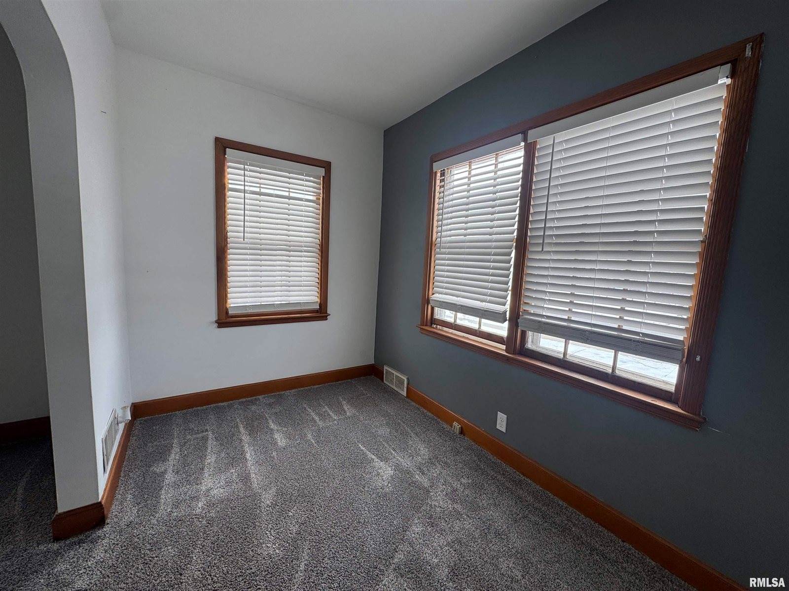 602 Washington Avenue, Lowden, IA 52255