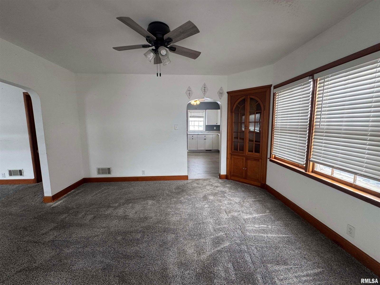 602 Washington Avenue, Lowden, IA 52255