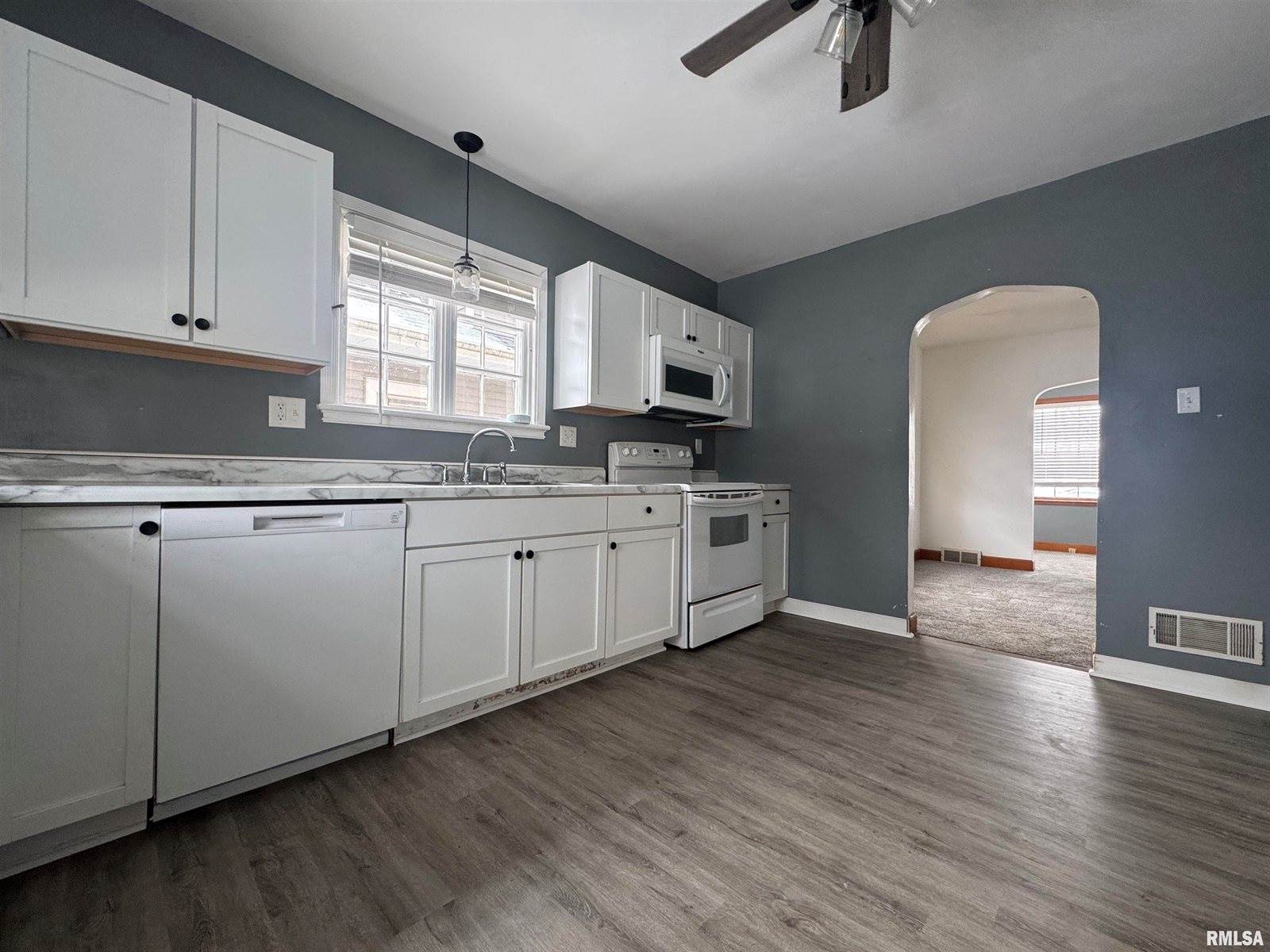 602 Washington Avenue, Lowden, IA 52255