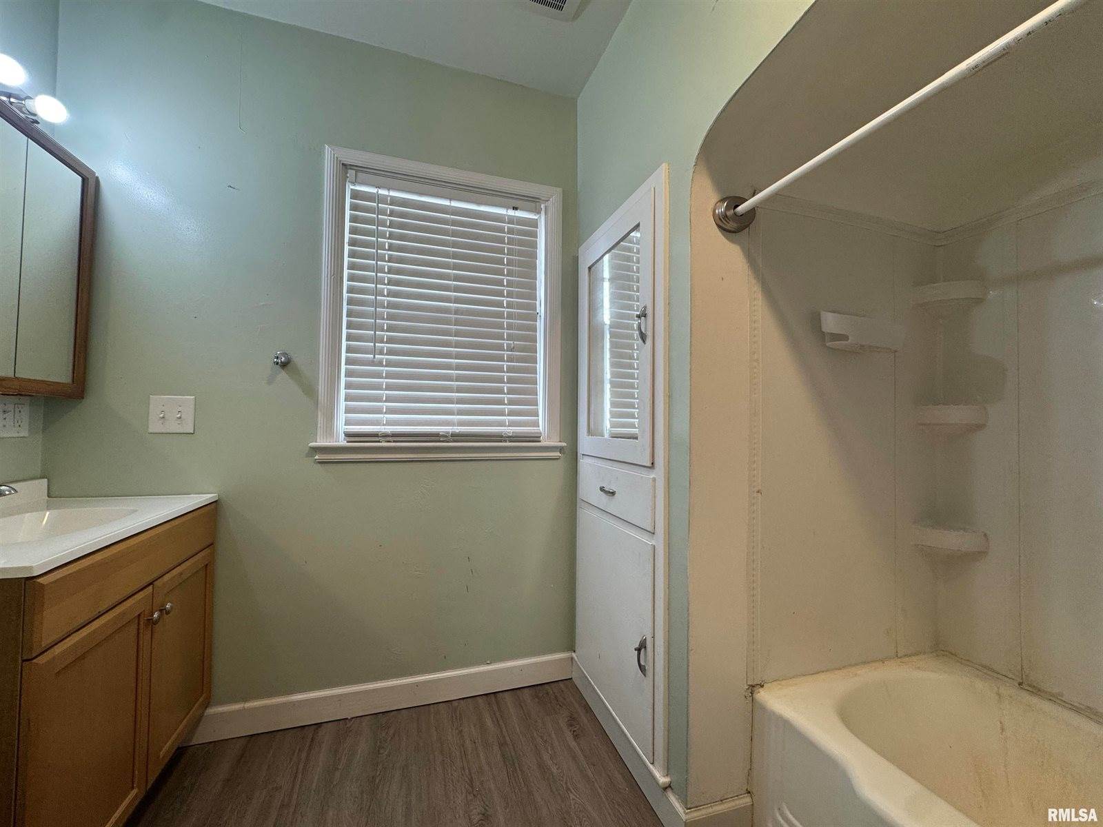 602 Washington Avenue, Lowden, IA 52255