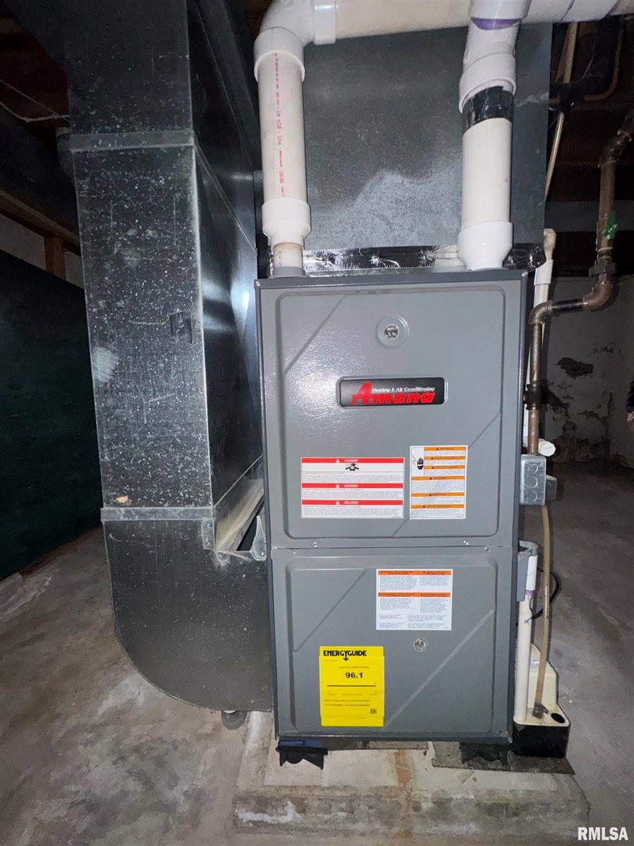 602 Washington Avenue, Lowden, IA 52255