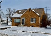 602 Washington Avenue, Lowden, IA 52255