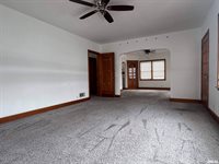 602 Washington Avenue, Lowden, IA 52255