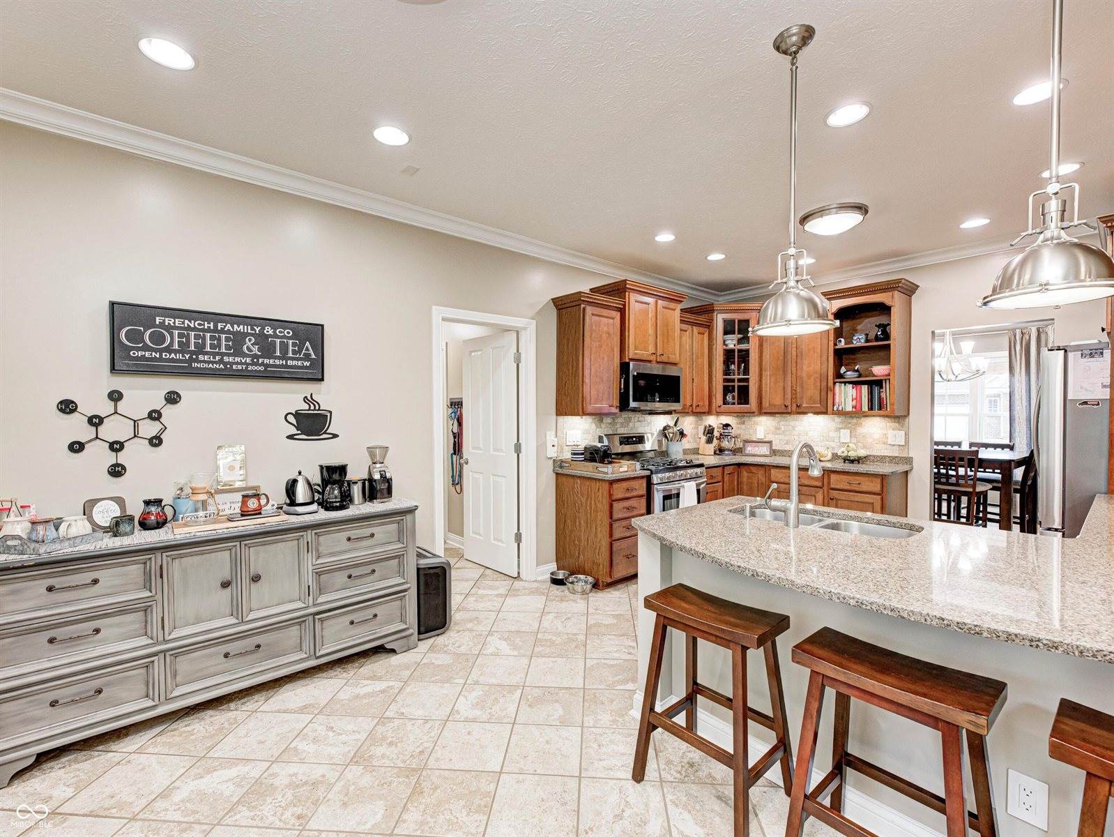 6052 Pine Bluff Drive, Avon, IN 46123