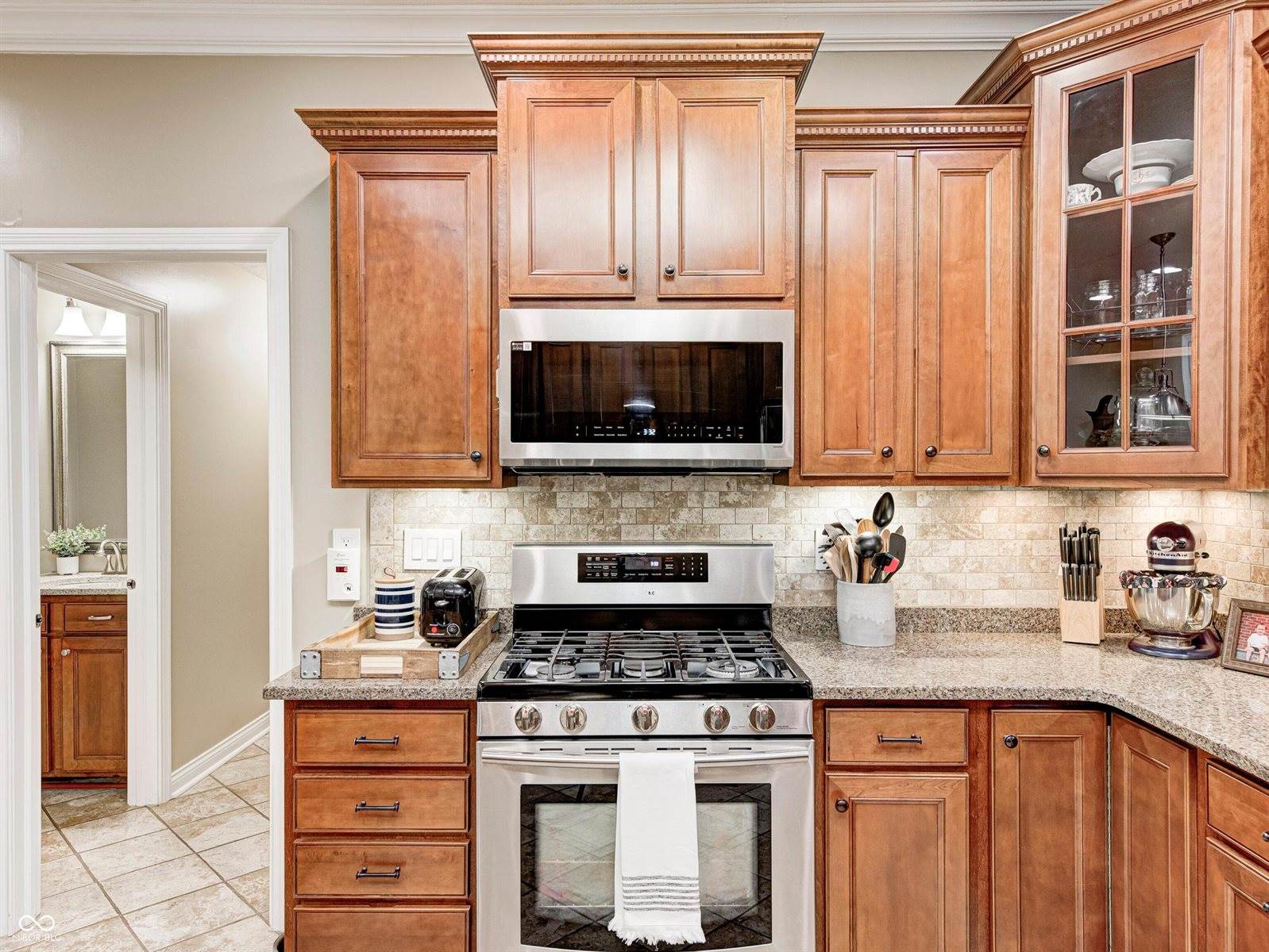 6052 Pine Bluff Drive, Avon, IN 46123