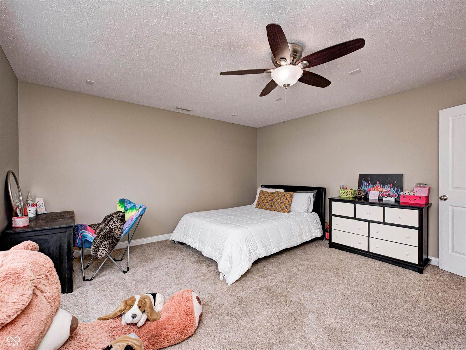 6052 Pine Bluff Drive, Avon, IN 46123