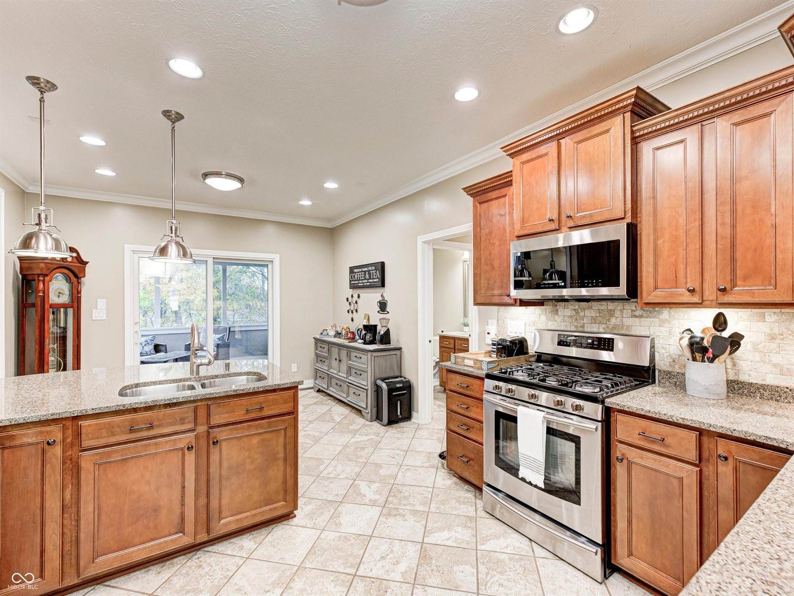 6052 Pine Bluff Drive, Avon, IN 46123