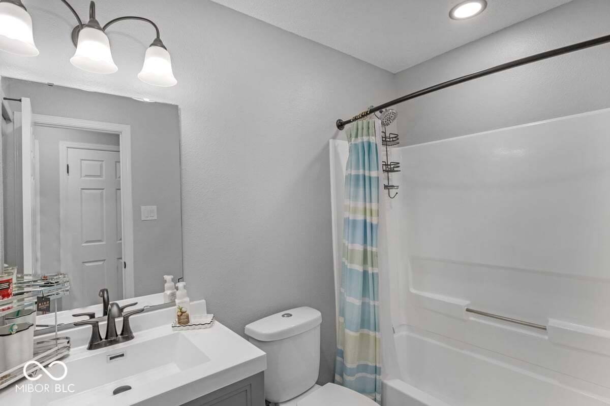 10816 Zimmerman Lane, Indianapolis, IN 46231