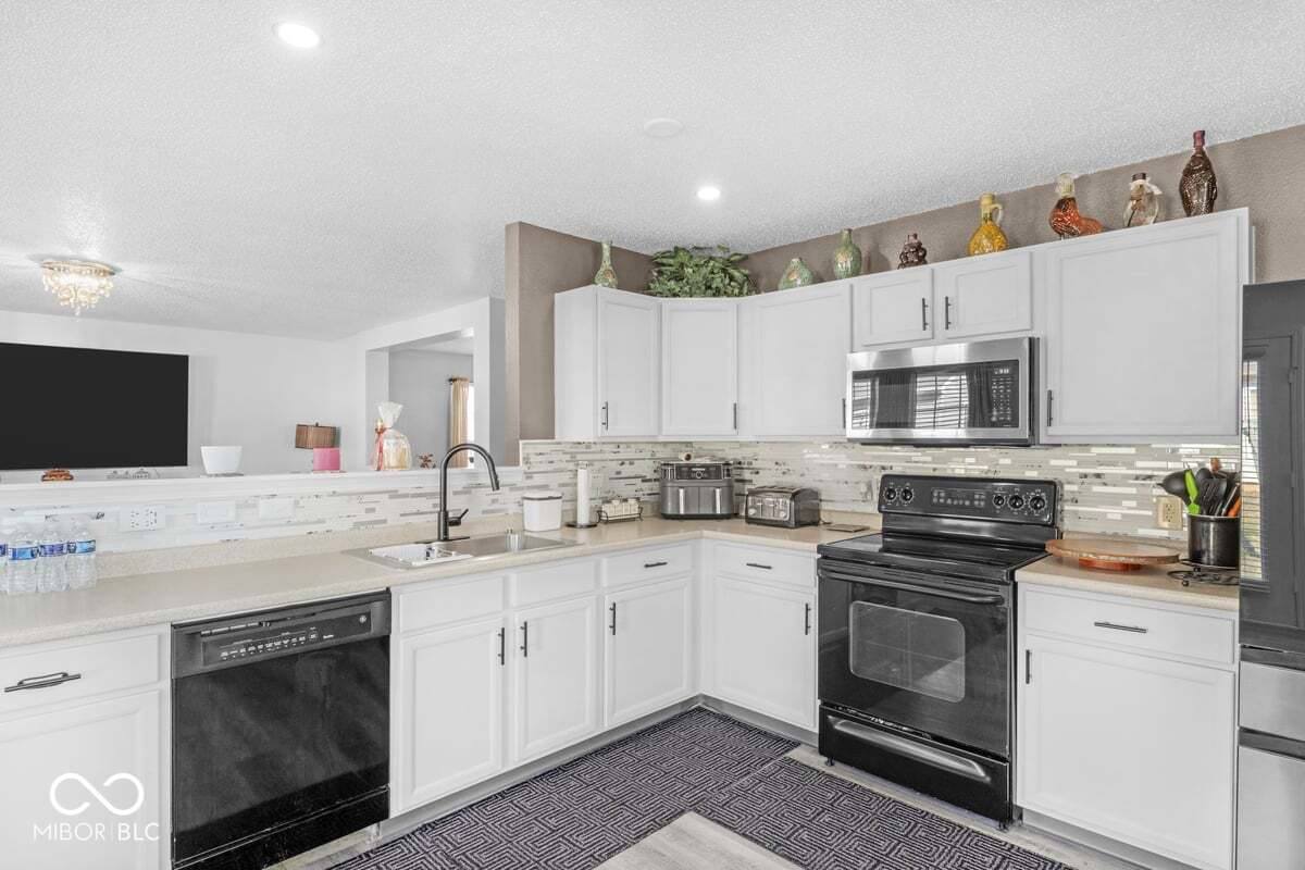 10816 Zimmerman Lane, Indianapolis, IN 46231