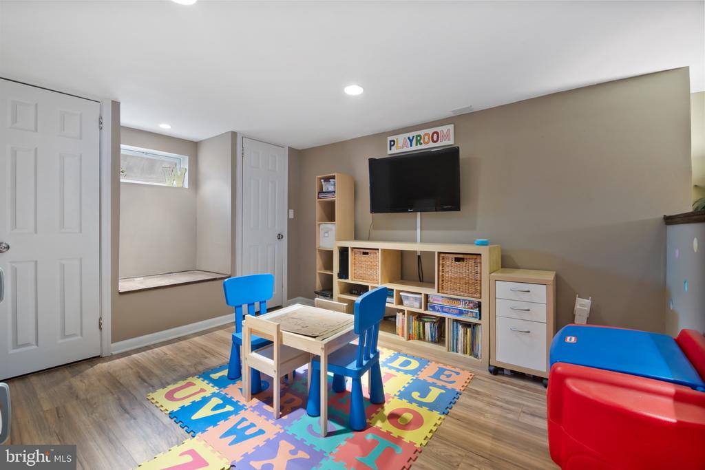 10520 Scaggsville Road, Laurel, MD 20723