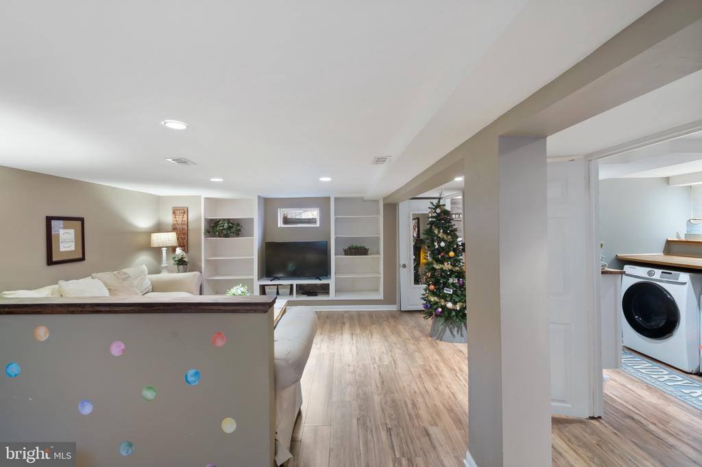 10520 Scaggsville Road, Laurel, MD 20723