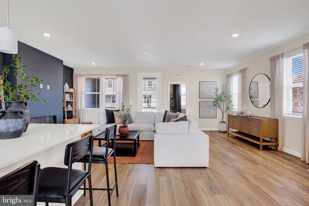 1006 Swallowtail Lane, Manassas, VA 20110