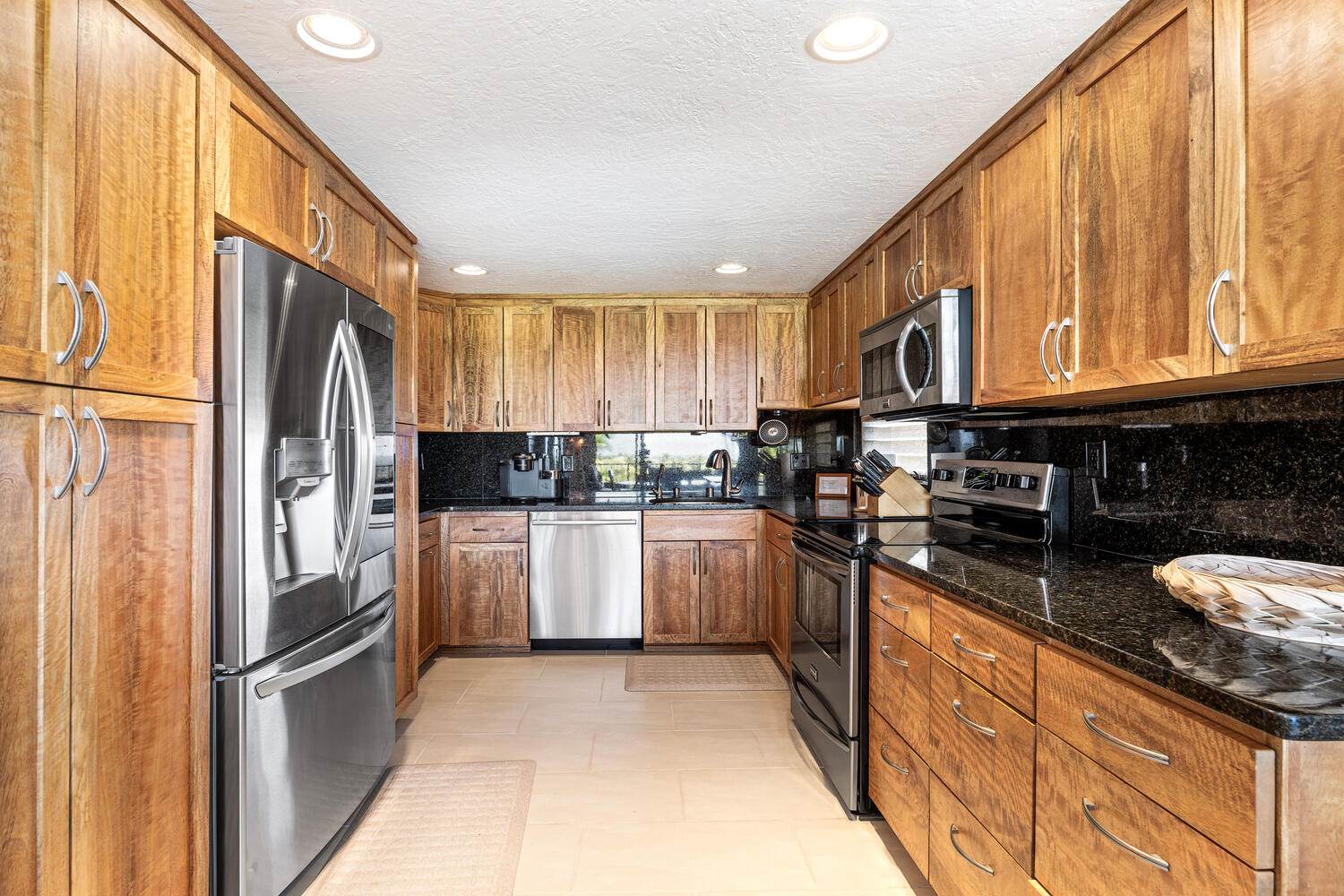78-7070 Alii Dr, Kailua-Kona, HI 96740