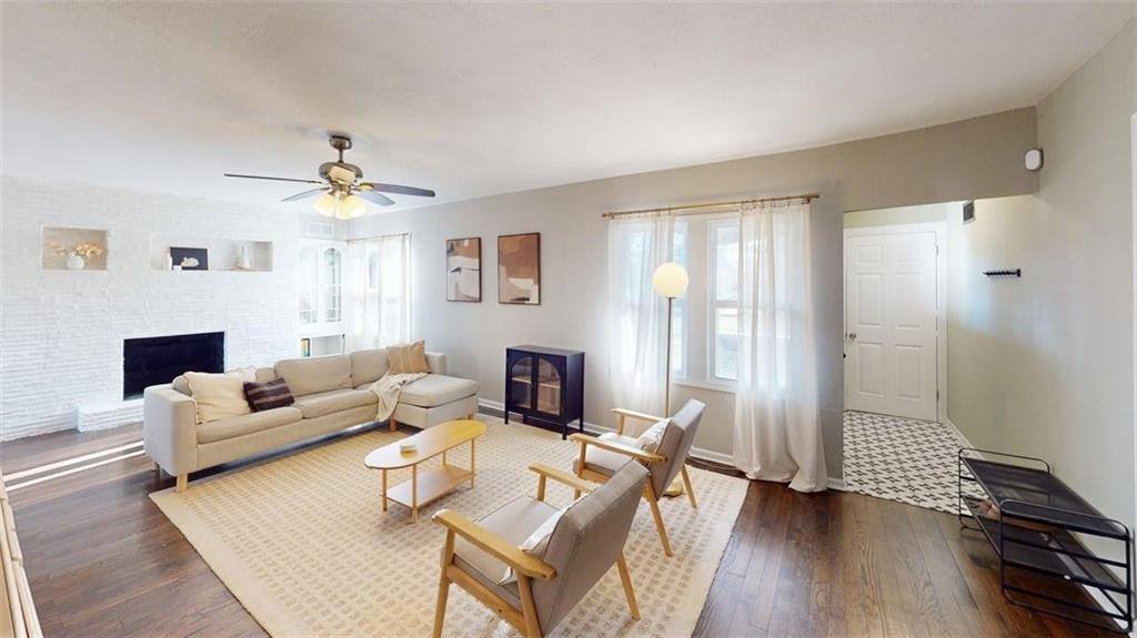 600 West 101st Terrace, Kansas City, MO 64114