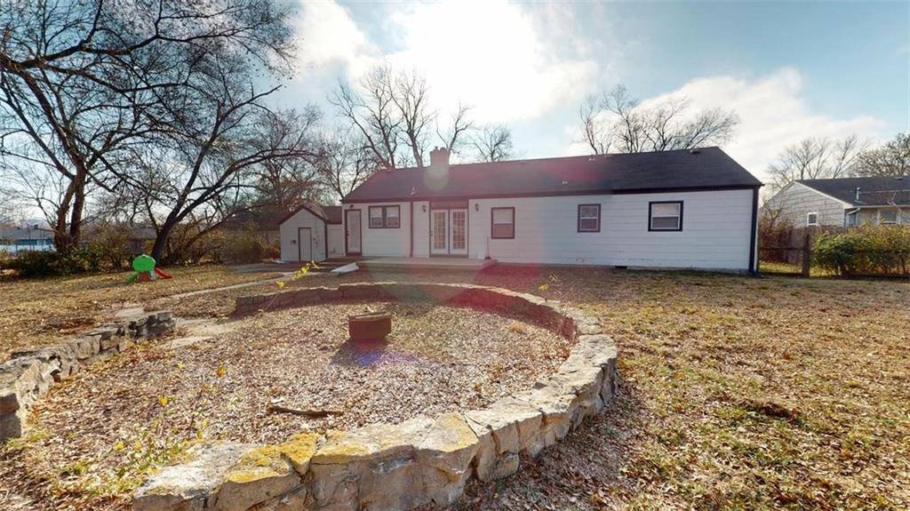 600 West 101st Terrace, Kansas City, MO 64114